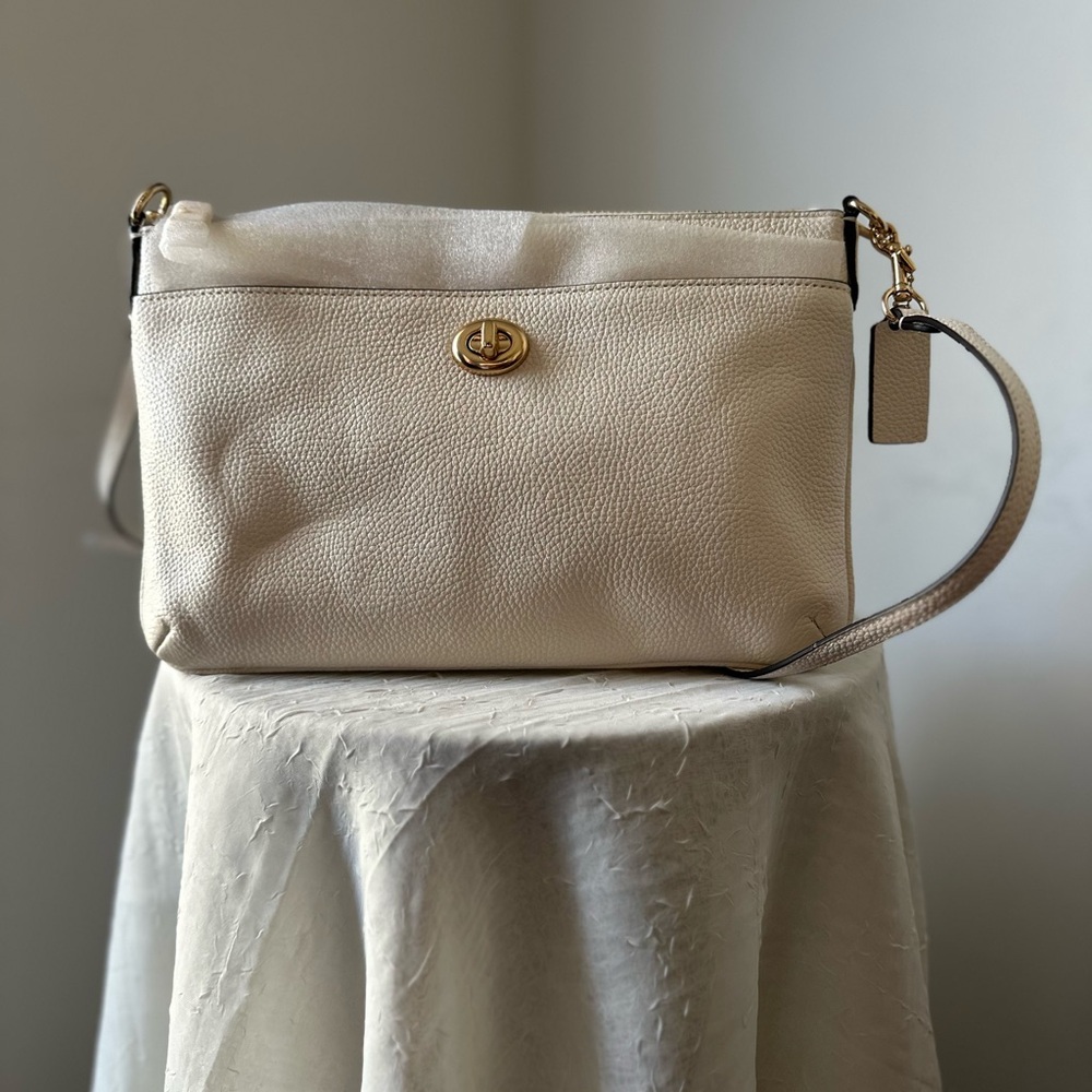 COACH PEBBLE CHALK LTR POLLY CROSSBODY BAG NEW WITH TAG. - Picture 7 of 9